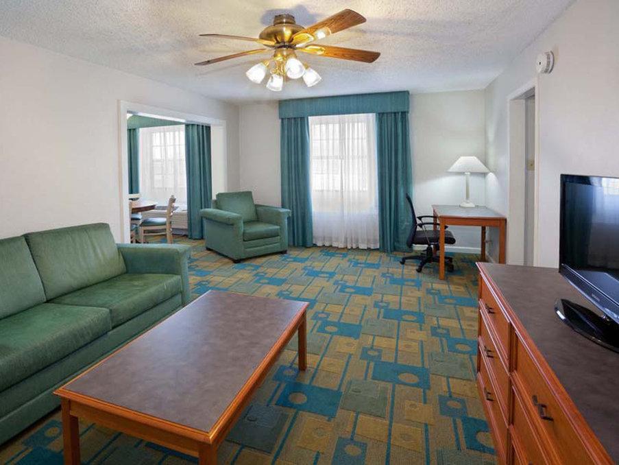 La Quinta Inn By Wyndham Omaha West Eksteriør billede